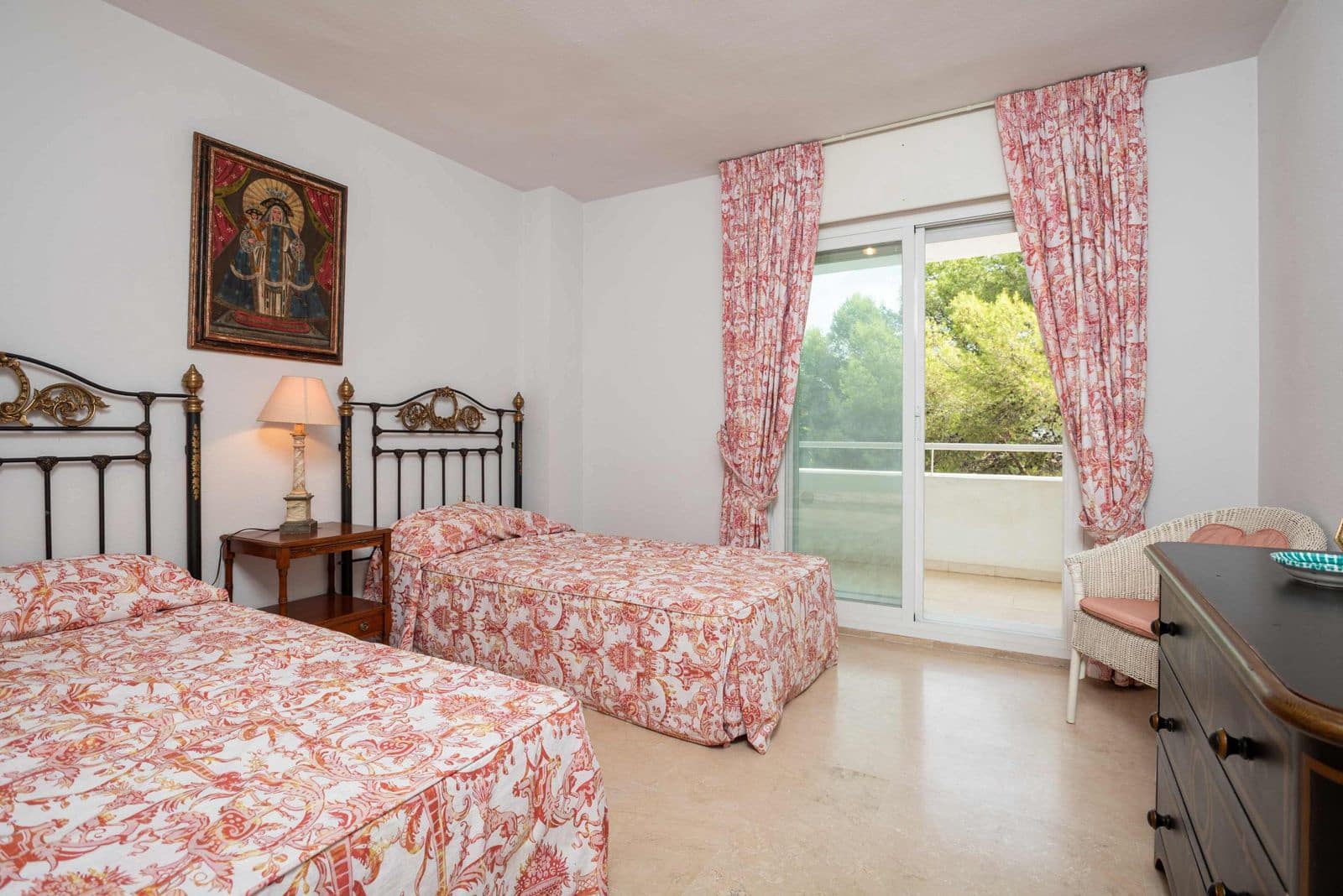 3 sypialnia Apartament na sprzedaż w Rio Real z basenem garażem - 675 000 € (Ref: 10153517)