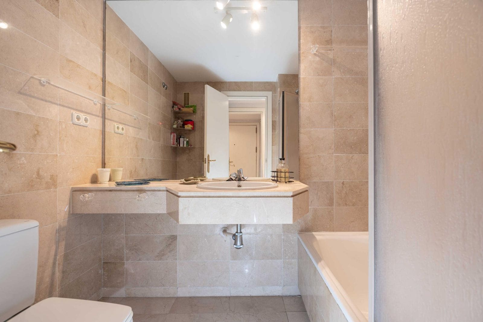 3 sypialnia Apartament na sprzedaż w Rio Real z basenem garażem - 675 000 € (Ref: 10153517)