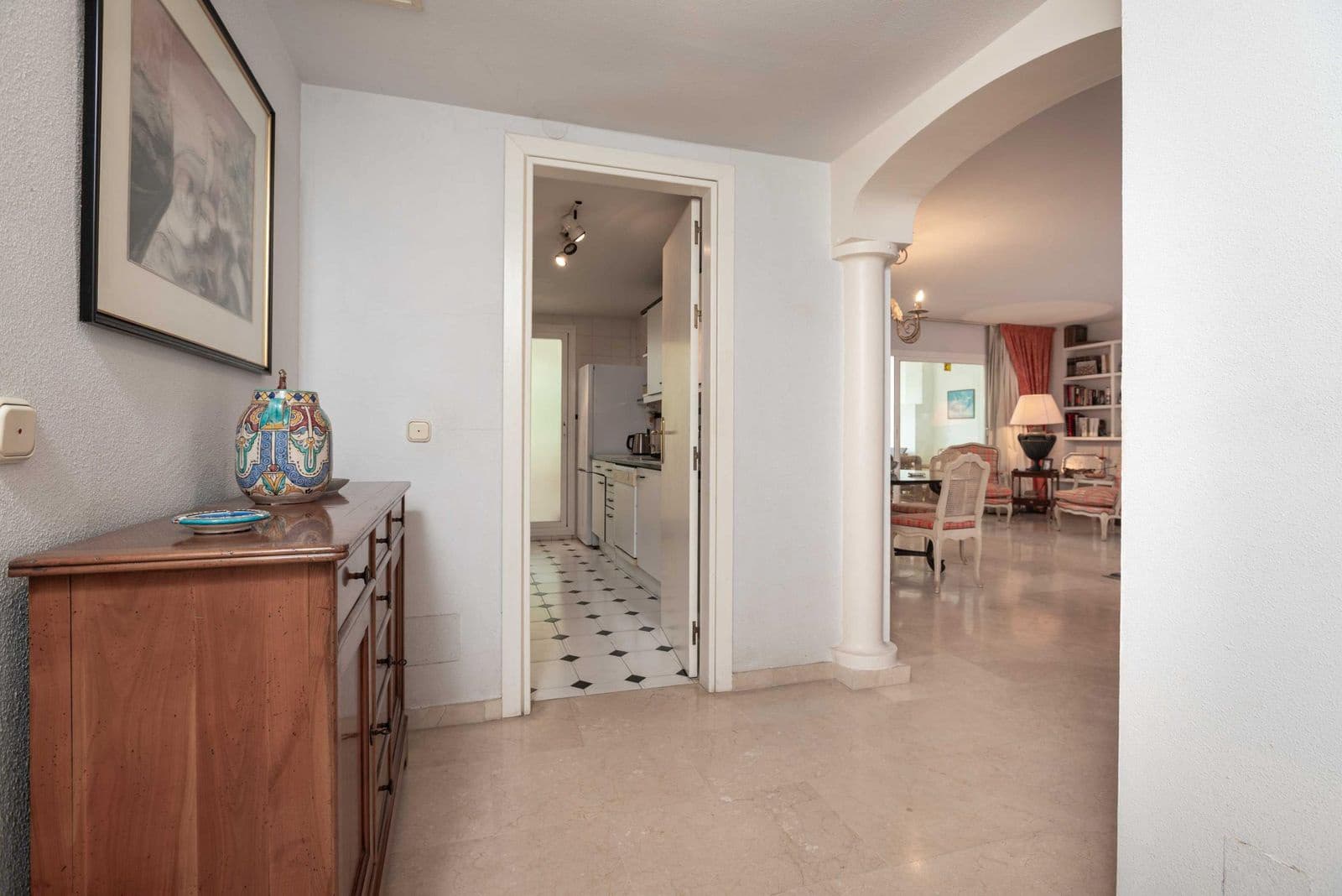 3 sypialnia Apartament na sprzedaż w Rio Real z basenem garażem - 675 000 € (Ref: 10153517)