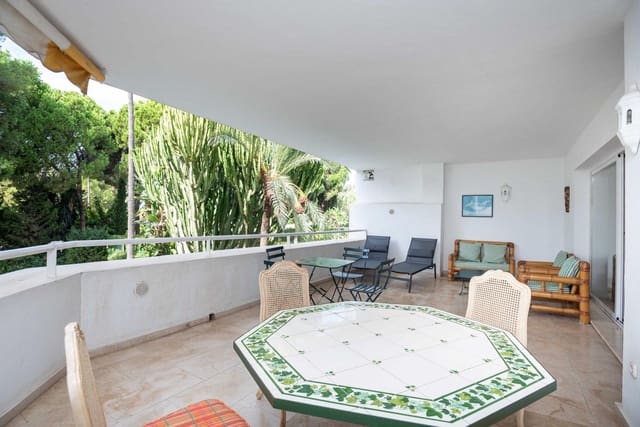 3 sypialnia Apartament na sprzedaż w Río Real, Marbella z basenem garażem - 675 000 € (Ref: 10153517)