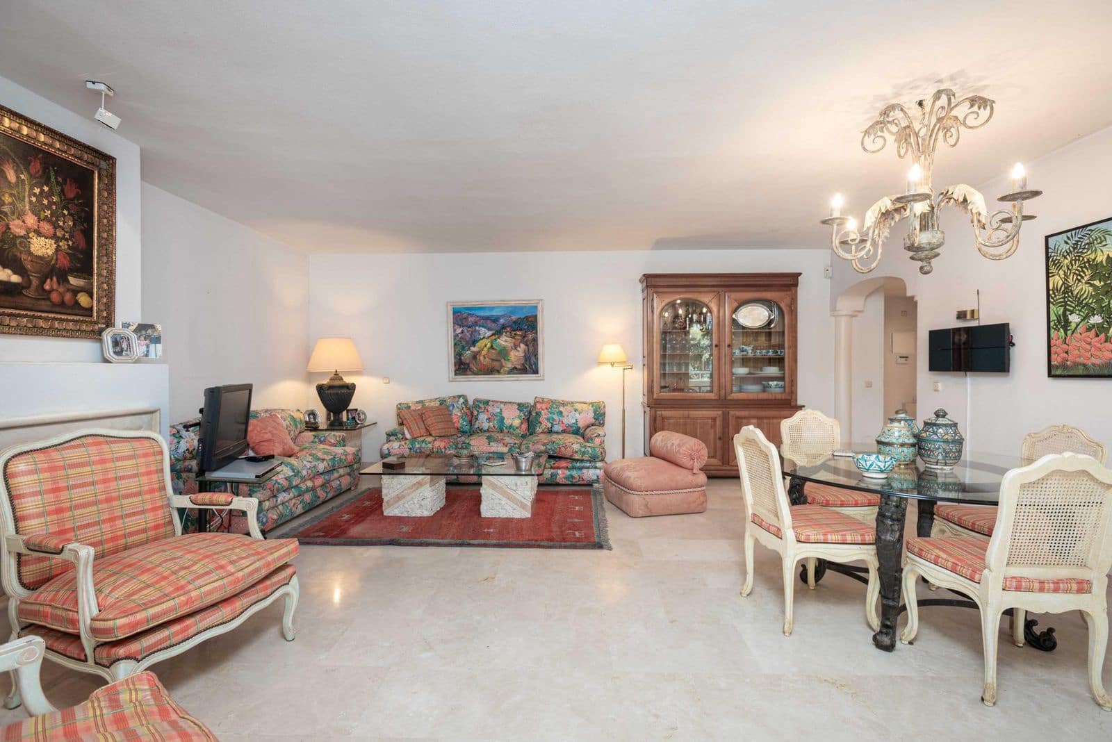 3 sypialnia Apartament na sprzedaż w Rio Real z basenem garażem - 675 000 € (Ref: 10153517)
