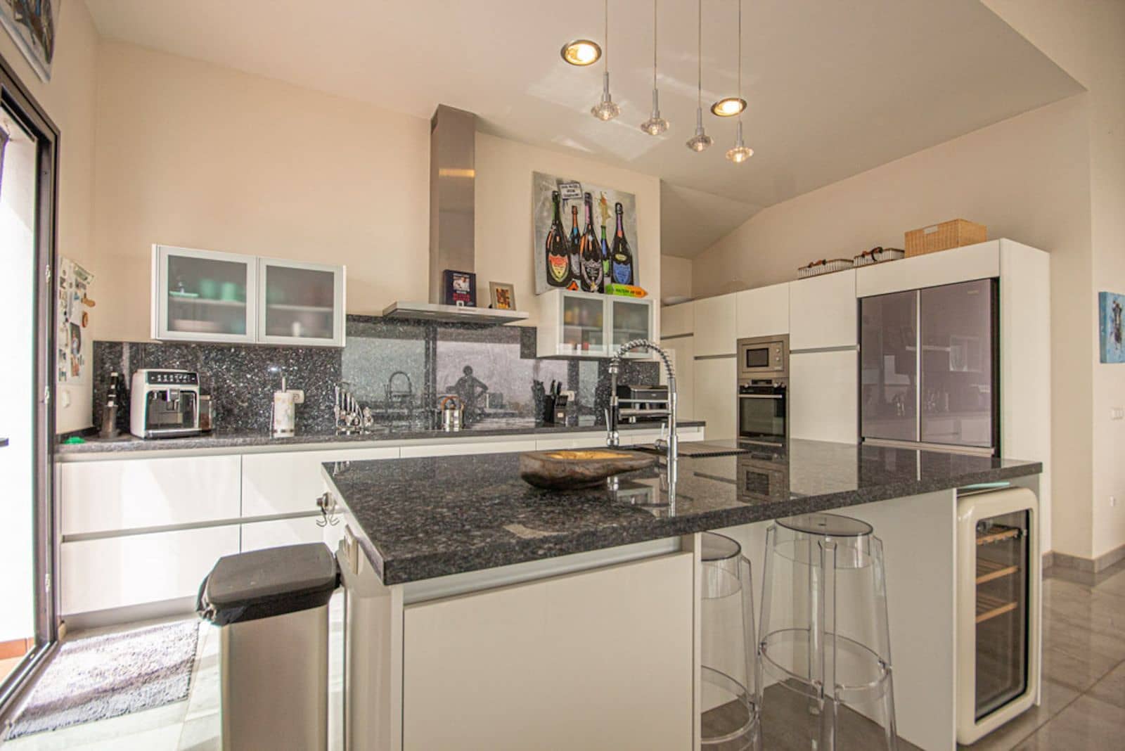 4 sypialnia Willa na sprzedaż w La Mairena z basenem - 1 695 000 € (Ref: 10153518)