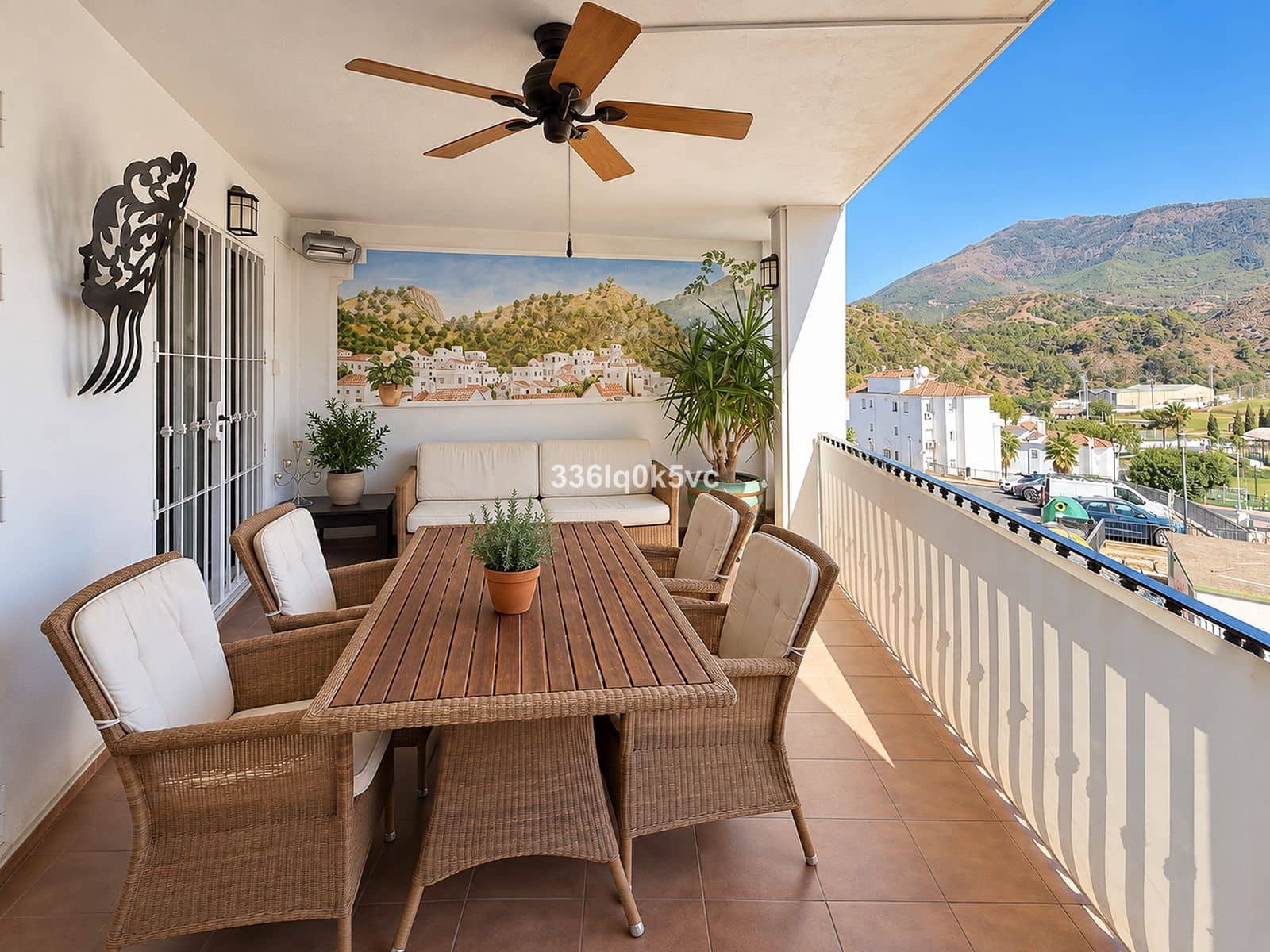 2 bedroom Apartment for sale in Benahavis with garage - € 350,000 (Ref: 10153520)