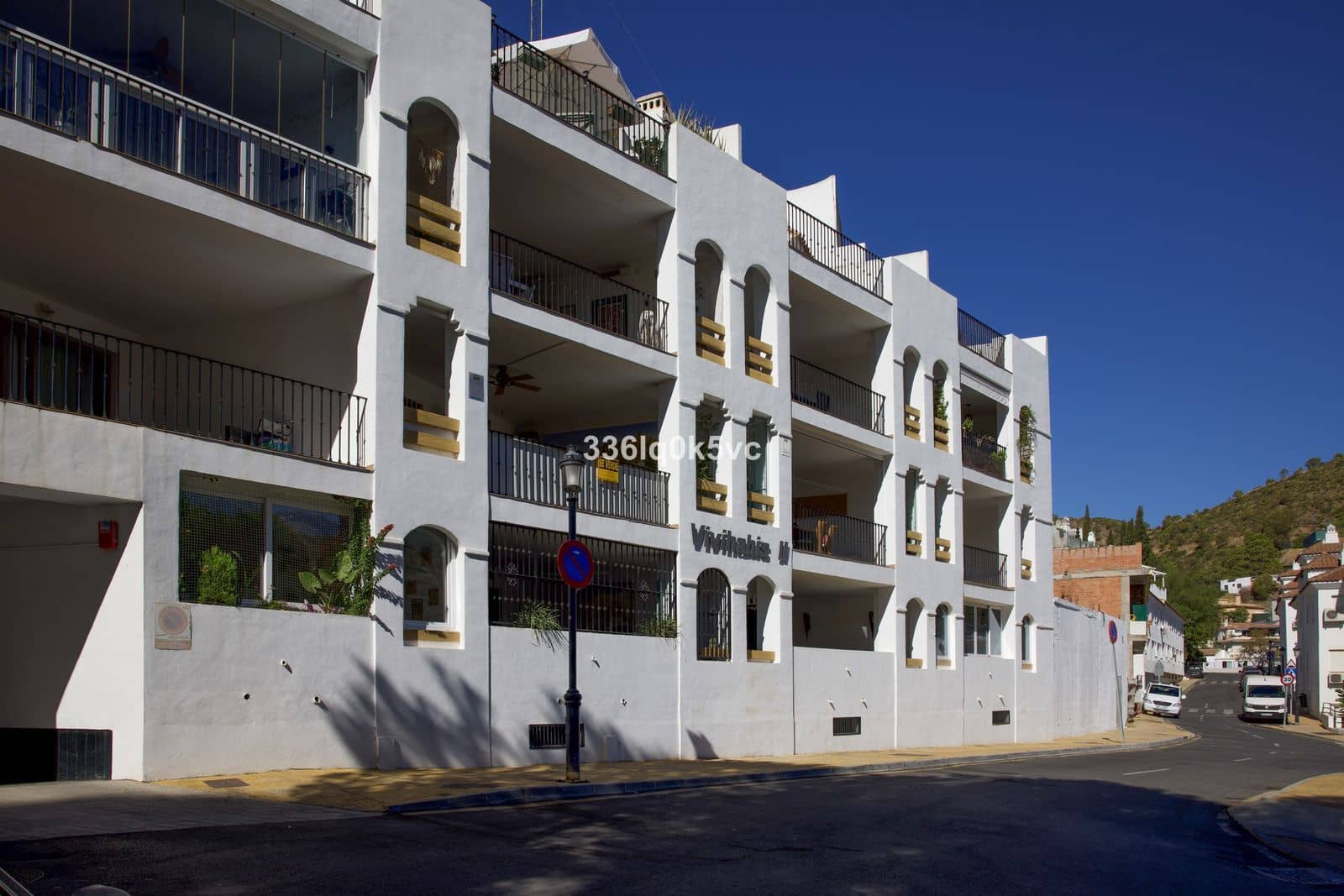 2 bedroom Apartment for sale in Benahavis with garage - € 350,000 (Ref: 10153520)