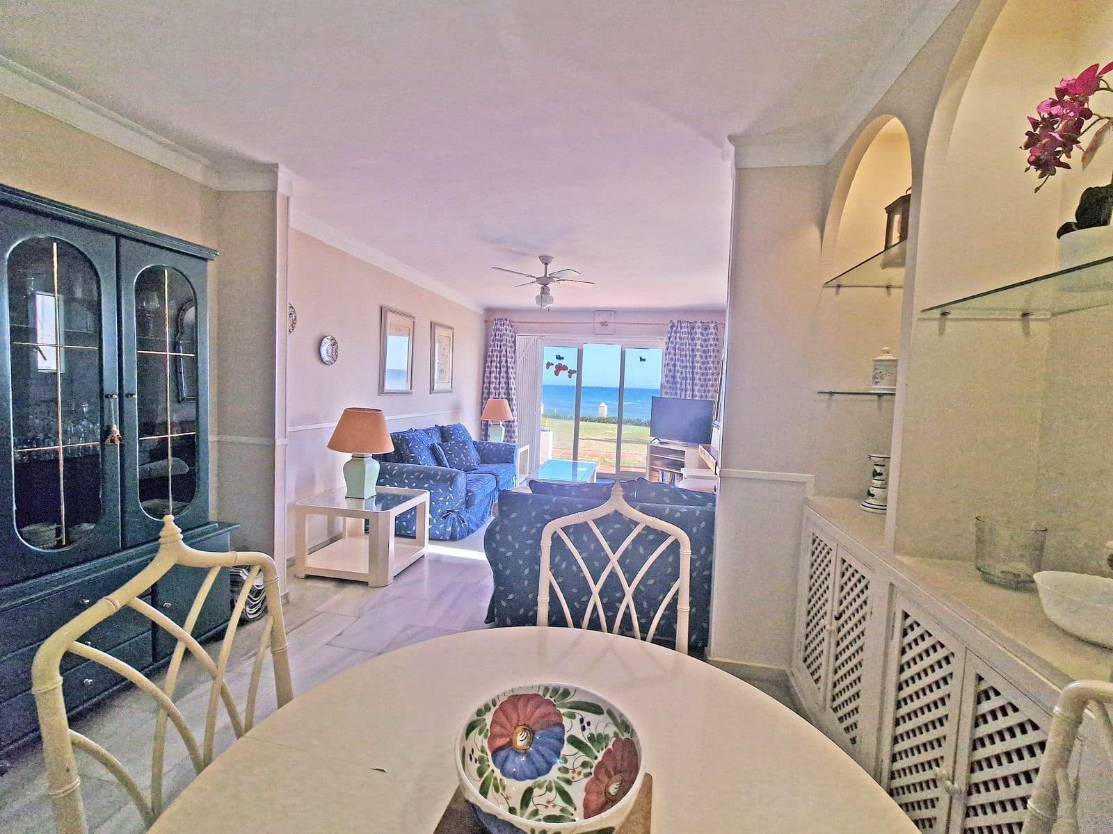 2 bedroom Apartment for sale in Calahonda with pool - € 649,000 (Ref: 10153534)