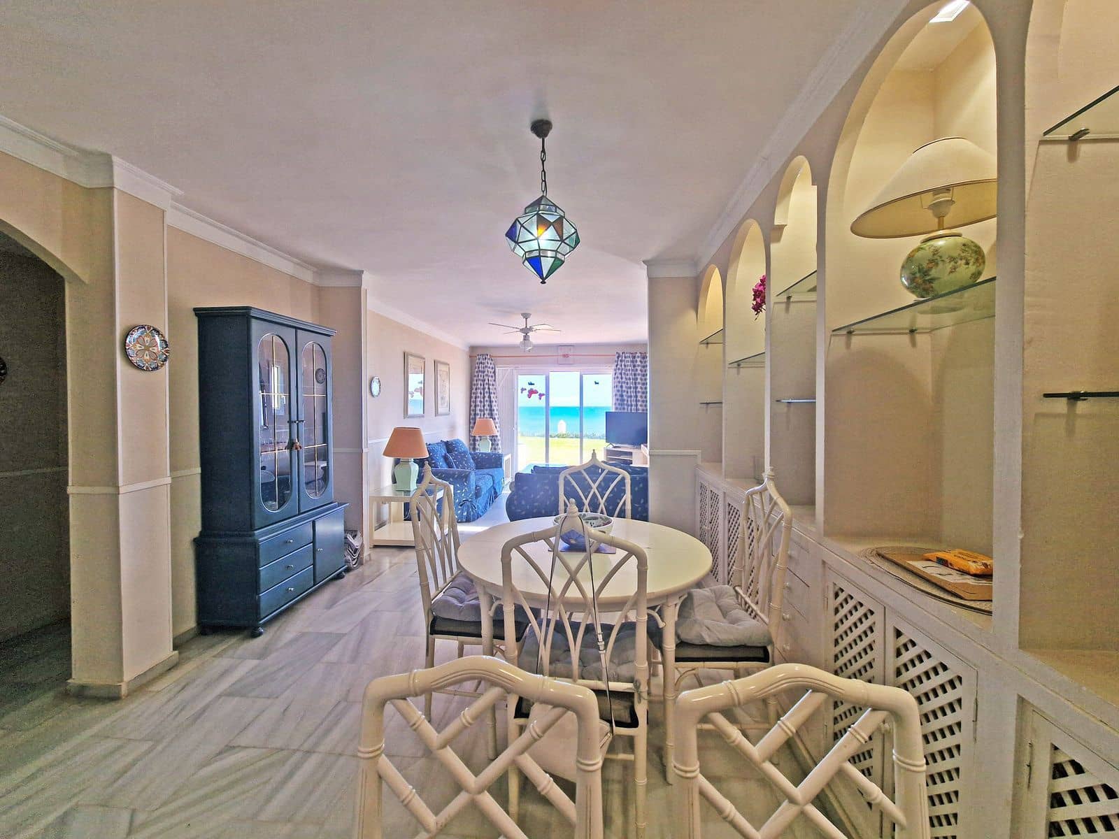 2 bedroom Apartment for sale in Calahonda with pool - € 649,000 (Ref: 10153534)