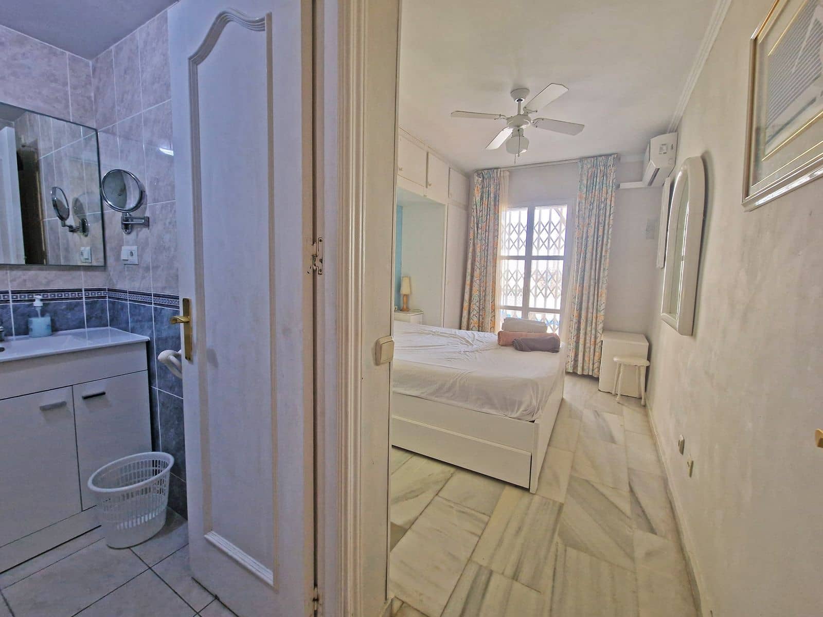 2 bedroom Apartment for sale in Calahonda with pool - € 649,000 (Ref: 10153534)