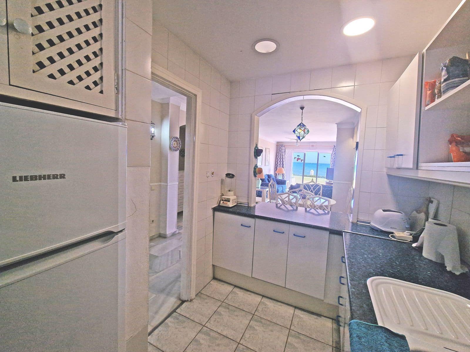 2 bedroom Apartment for sale in Calahonda with pool - € 649,000 (Ref: 10153534)