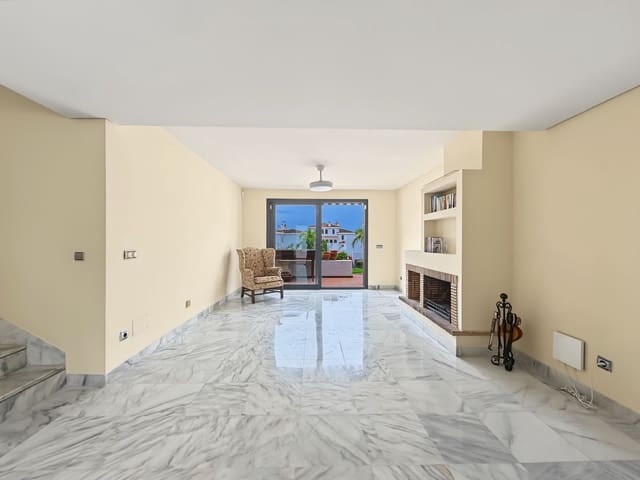 3 sovrum Hus till salu i Cancelada, Estepona med pool - 640 000 € (Ref: 10153535)
