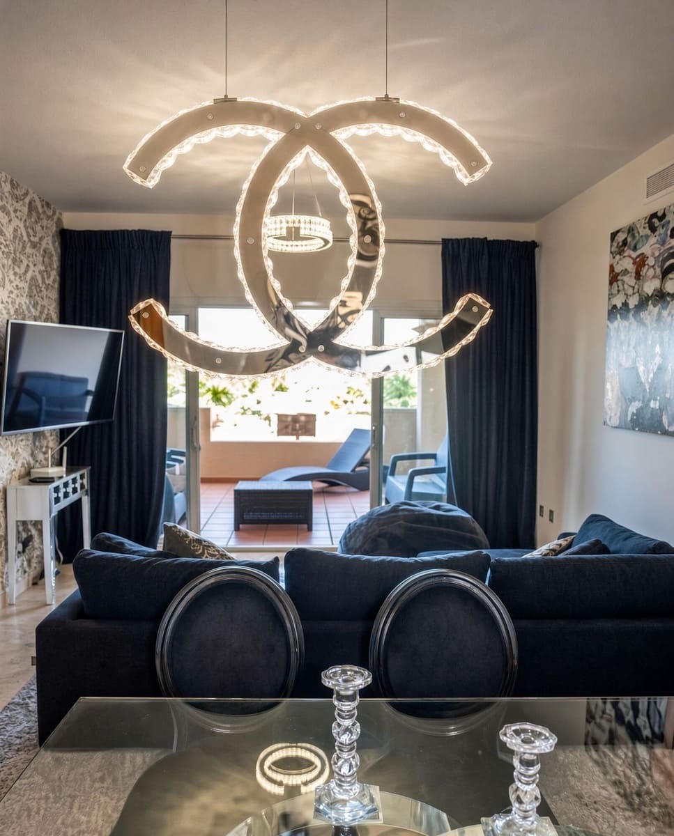 3 soveværelse Lejlighed til salg i Bel-Air med swimmingpool - € 405.000 (Ref: 10153540)