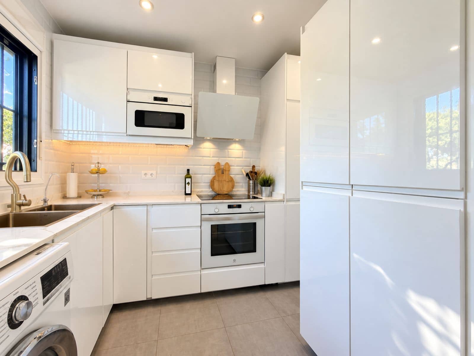 3 soverom Villa til salgs i La Duquesa / Puerto de la Duquesa med svømmebasseng garasje - € 349 000 (Ref: 10153541)