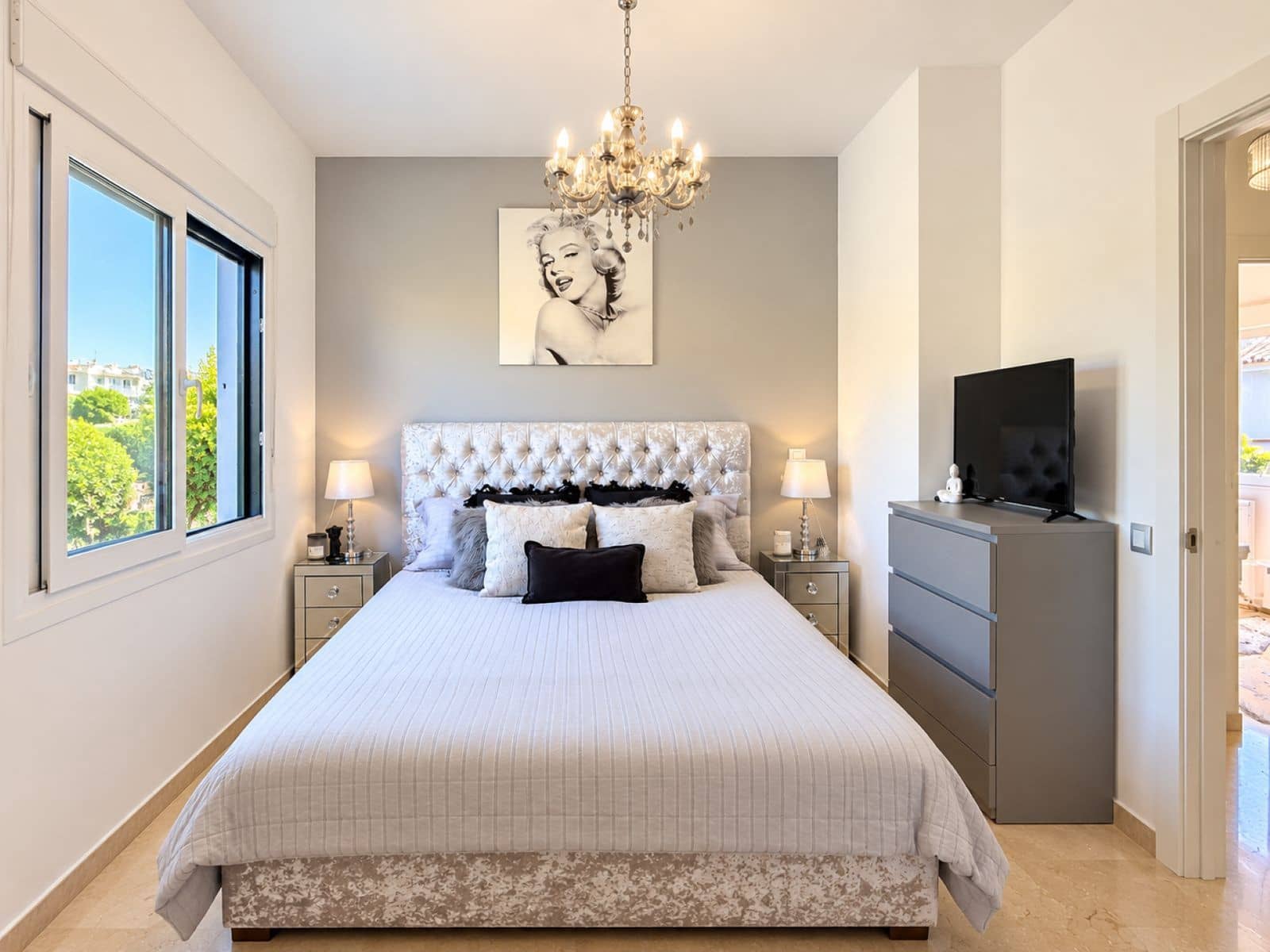 3 soverom Villa til salgs i La Duquesa / Puerto de la Duquesa med svømmebasseng garasje - € 349 000 (Ref: 10153541)