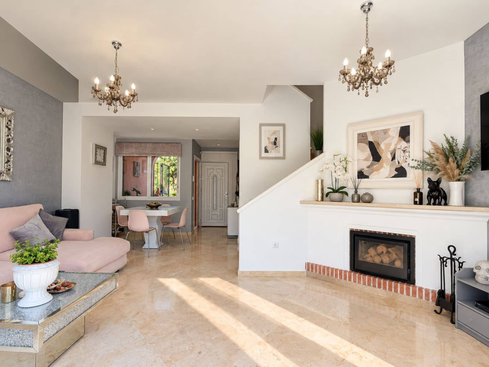 3 soverom Villa til salgs i La Duquesa / Puerto de la Duquesa med svømmebasseng garasje - € 349 000 (Ref: 10153541)