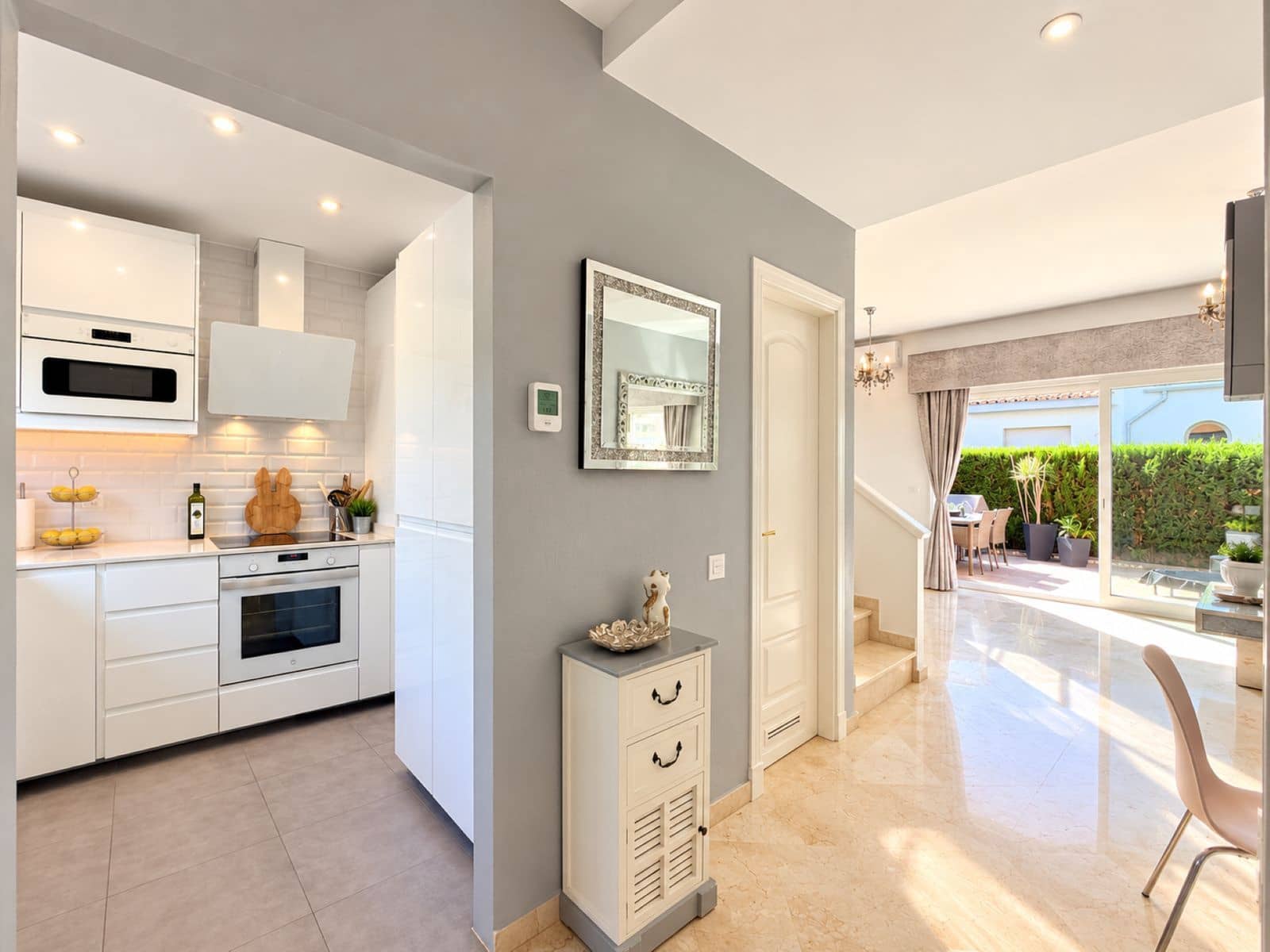 3 soverom Villa til salgs i La Duquesa / Puerto de la Duquesa med svømmebasseng garasje - € 349 000 (Ref: 10153541)