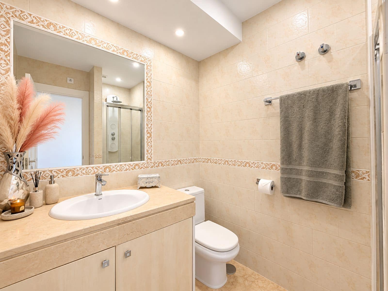 3 soverom Villa til salgs i La Duquesa / Puerto de la Duquesa med svømmebasseng garasje - € 349 000 (Ref: 10153541)