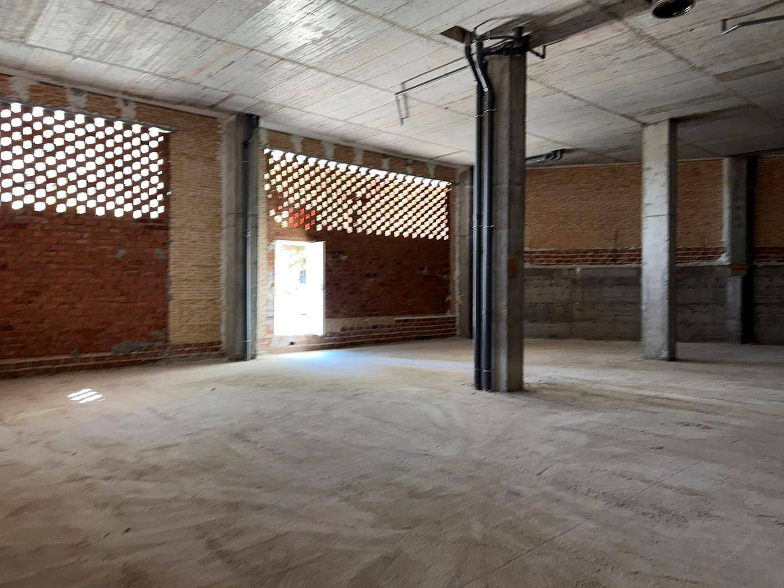 Commercial for sale in Nueva Andalucia - € 995,000 (Ref: 10153542)