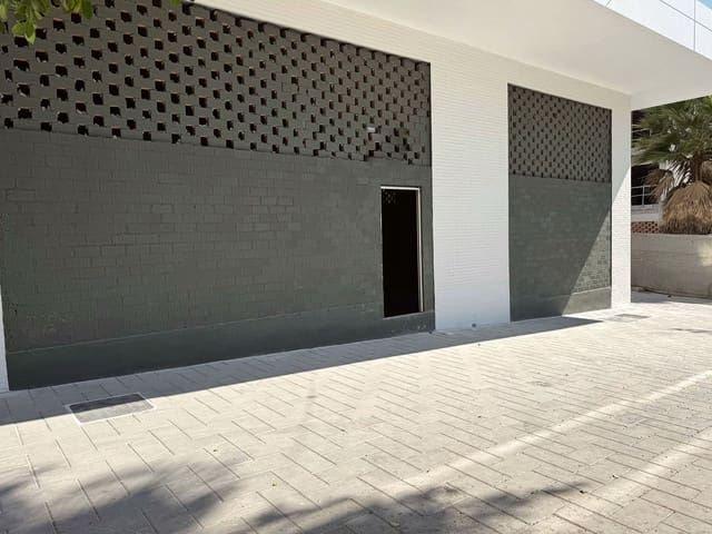 Kommersiell till salu i Nueva Andalucia, Marbella - 995 000 € (Ref: 10153542)