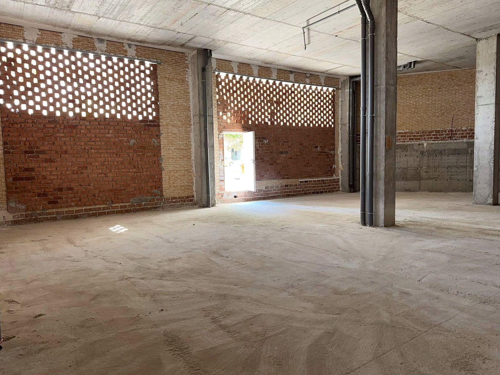 Commercial for sale in Nueva Andalucia - € 995,000 (Ref: 10153542)
