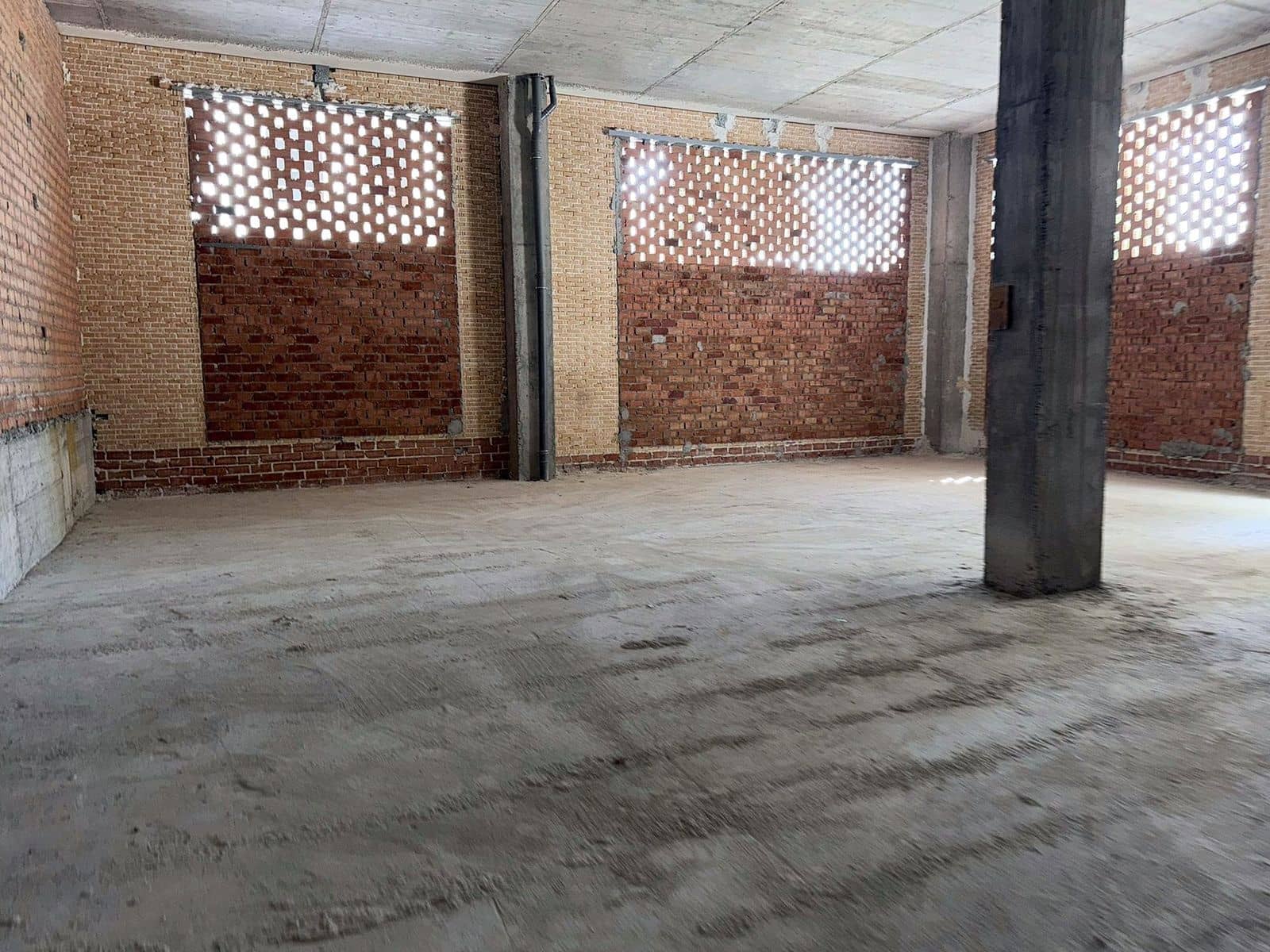 Commercial for sale in Nueva Andalucia - € 995,000 (Ref: 10153542)