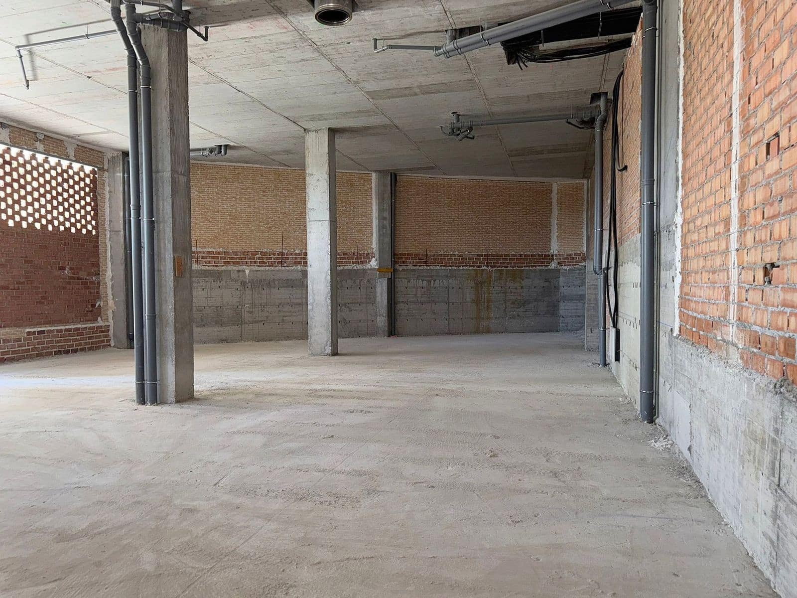 Commercial for sale in Nueva Andalucia - € 995,000 (Ref: 10153542)