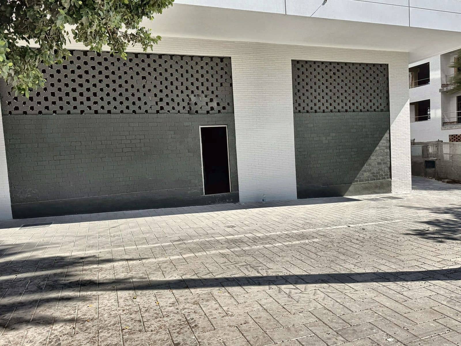 Commercial for sale in Nueva Andalucia - € 995,000 (Ref: 10153542)