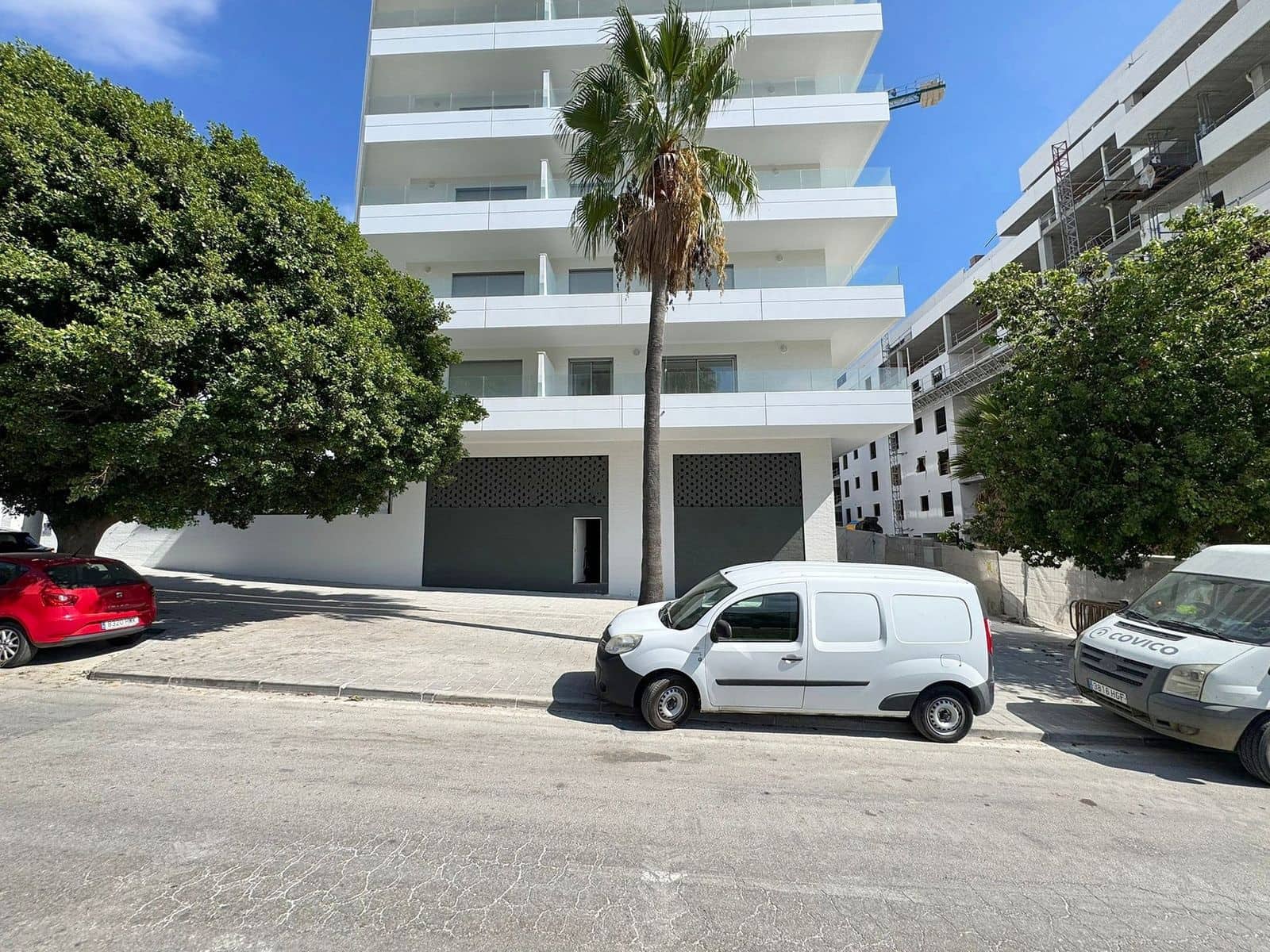 Commercial for sale in Nueva Andalucia - € 995,000 (Ref: 10153542)