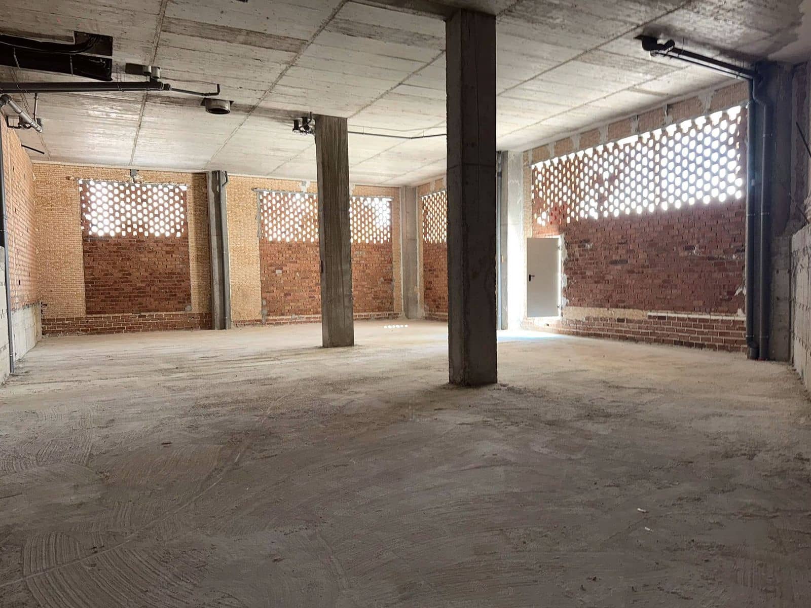Commercial for sale in Nueva Andalucia - € 995,000 (Ref: 10153542)