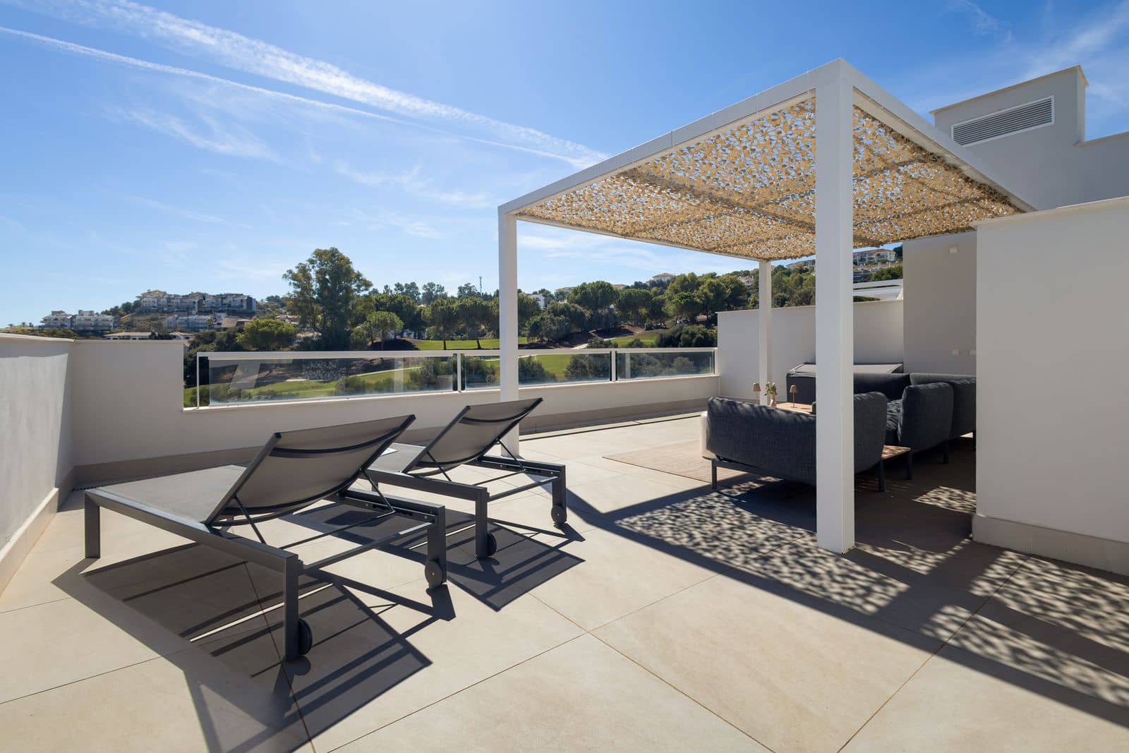 3 sovrum Takvåning till salu i La Cala Golf med pool garage - 770 000 € (Ref: 10153546)