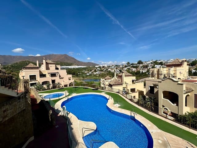 2 quarto Penthouse para venda em Estepona com piscina garagem - 329 000 € (Ref: 10153547)