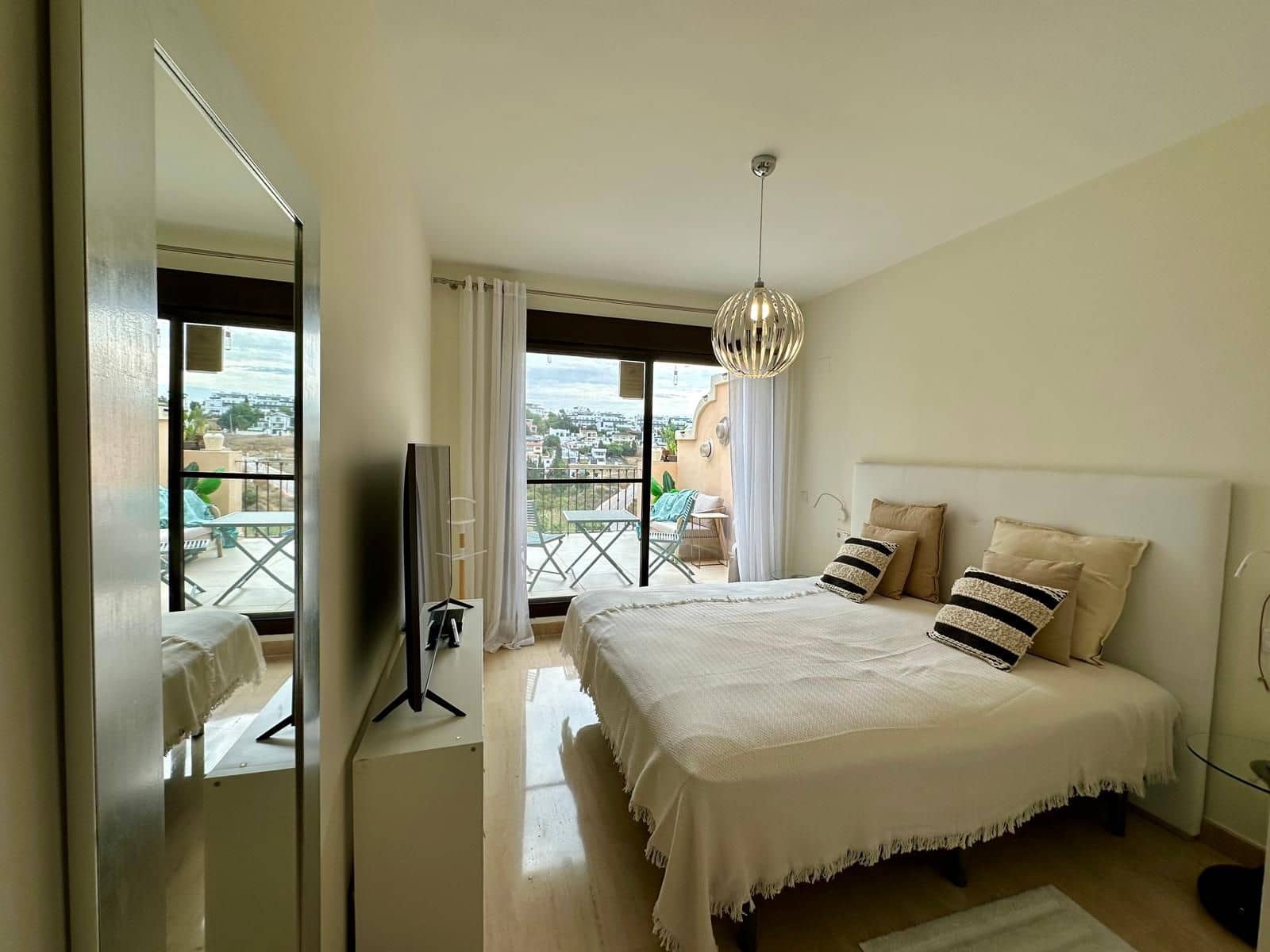 2 quarto Penthouse para venda em Estepona com piscina garagem - 329 000 € (Ref: 10153547)