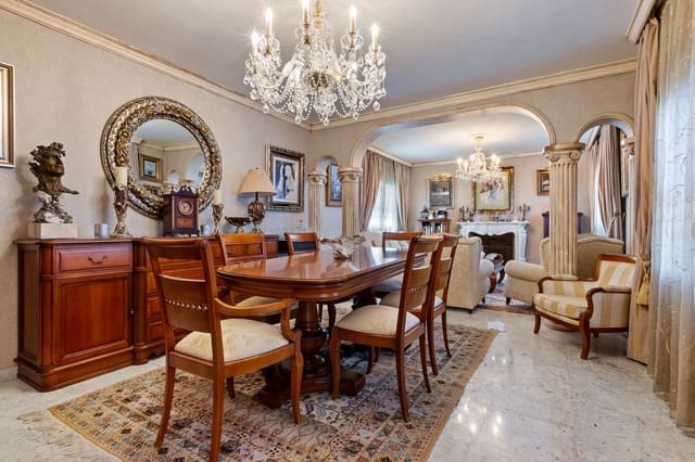 4 soverom Villa til salgs i Torremolinos med svømmebasseng garasje - € 1 900 000 (Ref: 10153548)