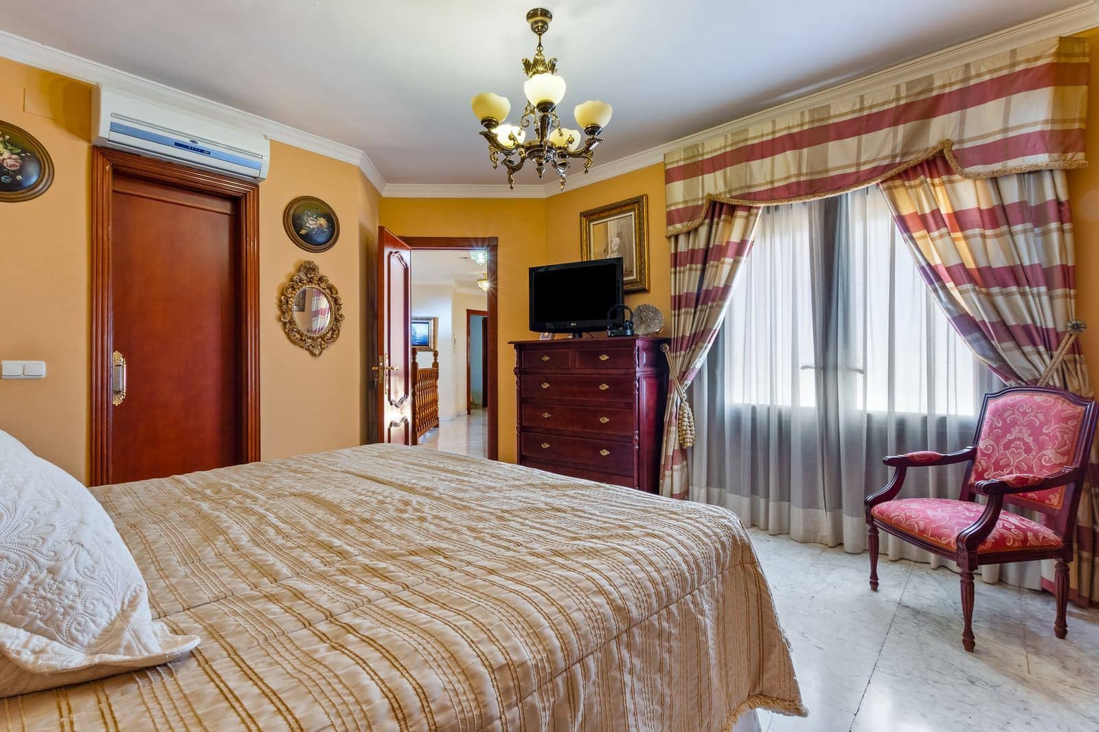 4 soverom Villa til salgs i Torremolinos med svømmebasseng garasje - € 1 900 000 (Ref: 10153548)