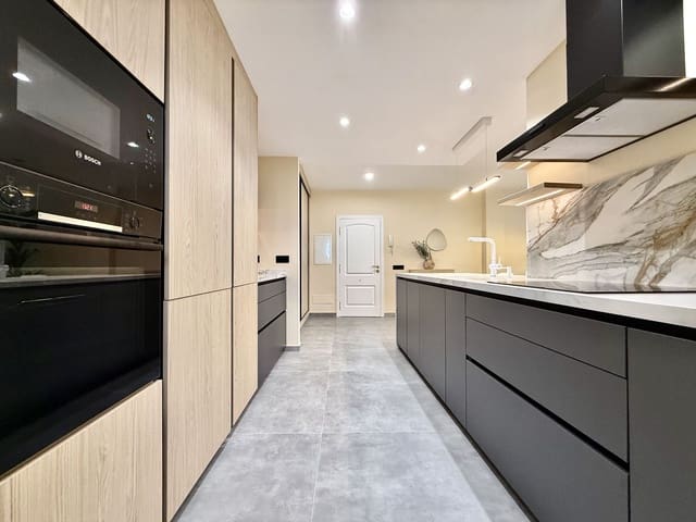 1 soveværelse Lejlighed til salg i Puerto Banus, Marbella med swimmingpool garage - € 745.000 (Ref: 10153549)
