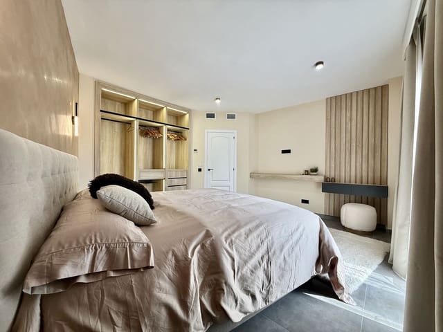 1 soveværelse Lejlighed til salg i Puerto Banus, Marbella med swimmingpool garage - € 745.000 (Ref: 10153549)