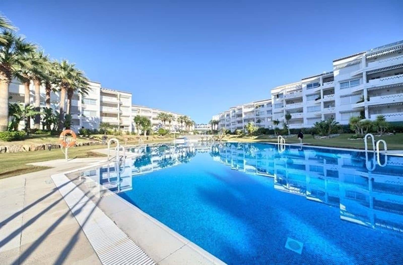 1 soveværelse Lejlighed til salg i Puerto Banus med swimmingpool garage - € 745.000 (Ref: 10153549)