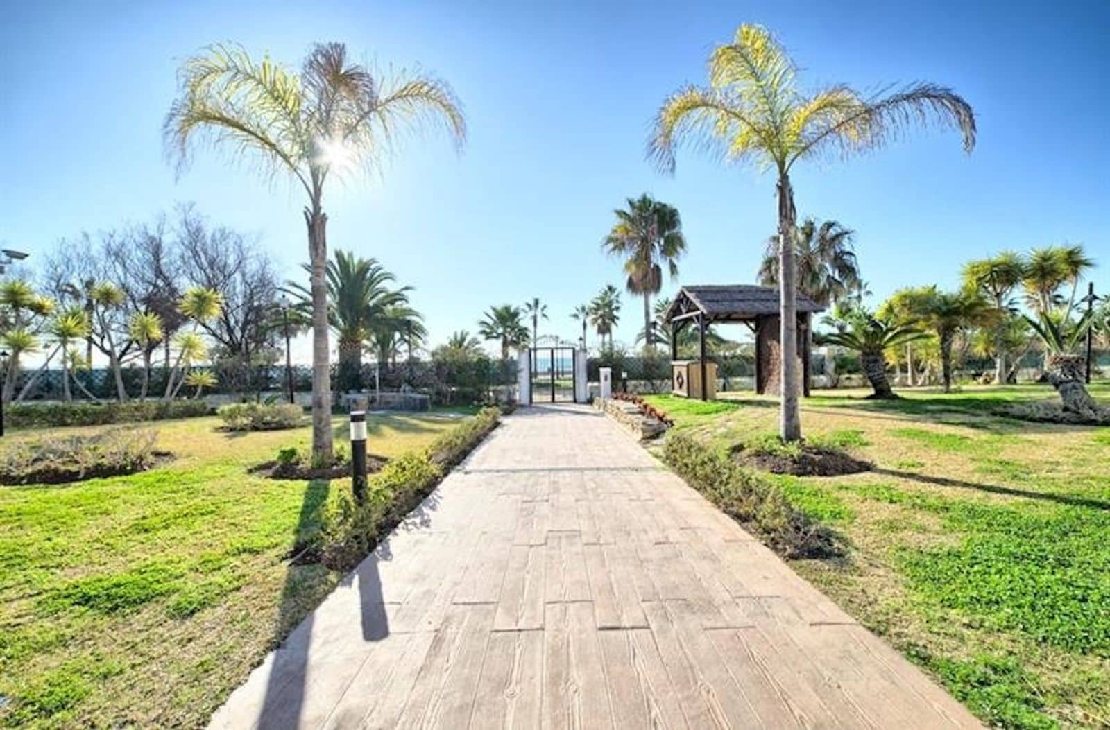 1 soveværelse Lejlighed til salg i Puerto Banus med swimmingpool garage - € 745.000 (Ref: 10153549)