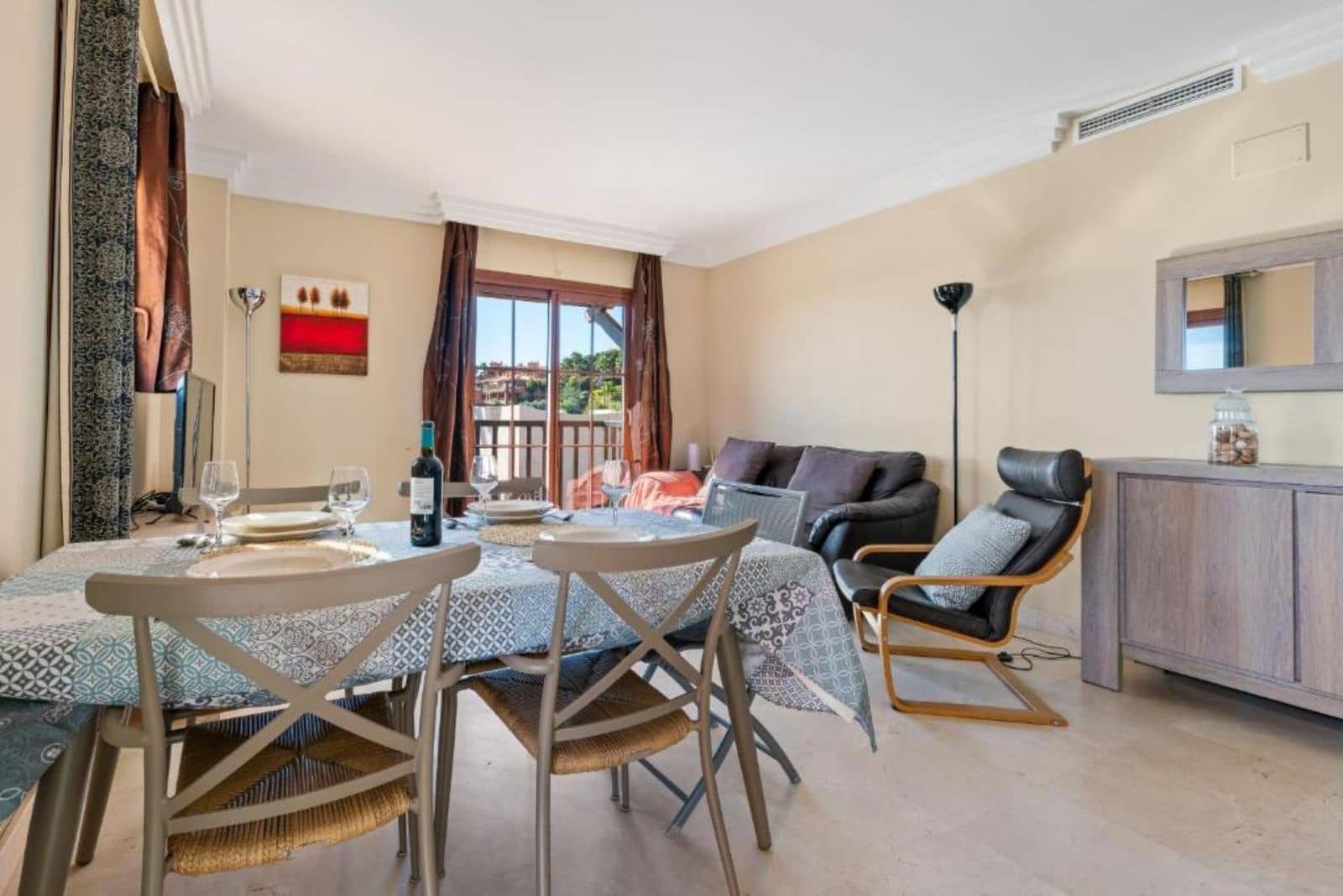 2 bedroom Apartment for sale in Benahavis with pool - € 480,000 (Ref: 10153553)