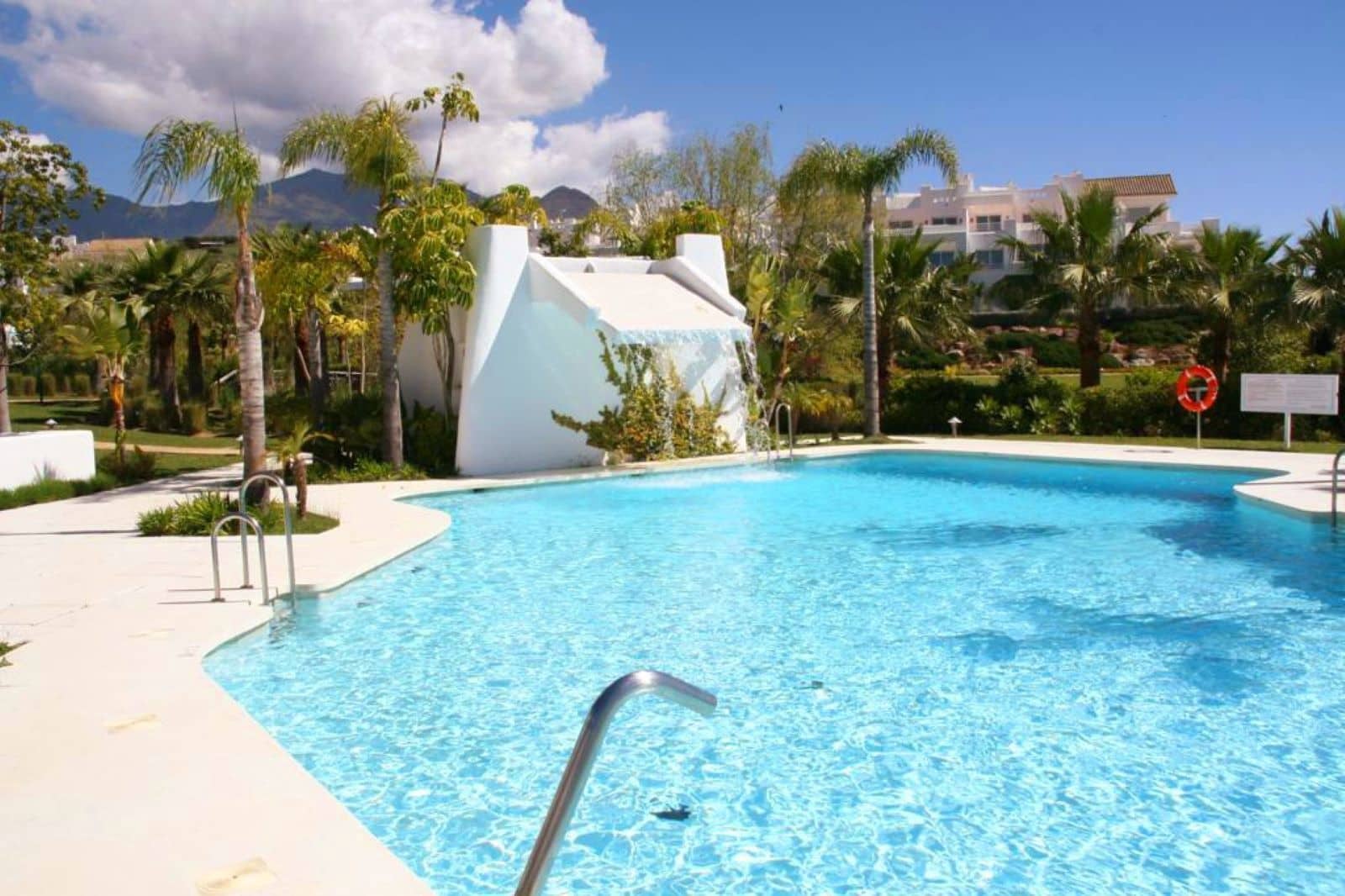 2 bedroom Apartment for sale in Casares with pool garage - € 370,000 (Ref: 10153554)