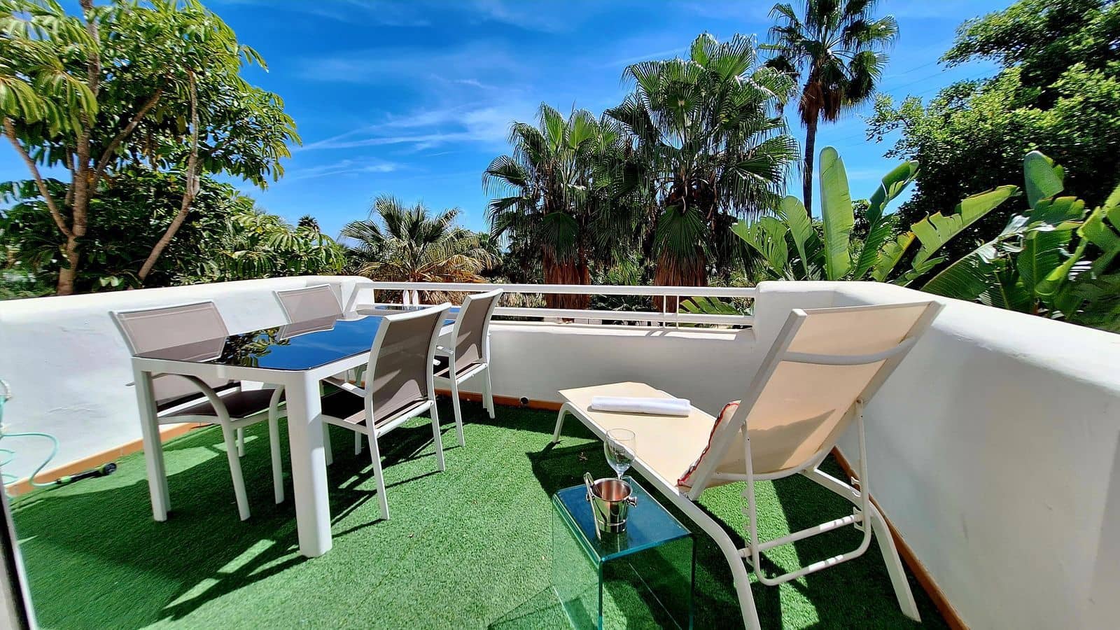2 bedroom Apartment for sale in Casares with pool garage - € 370,000 (Ref: 10153554)