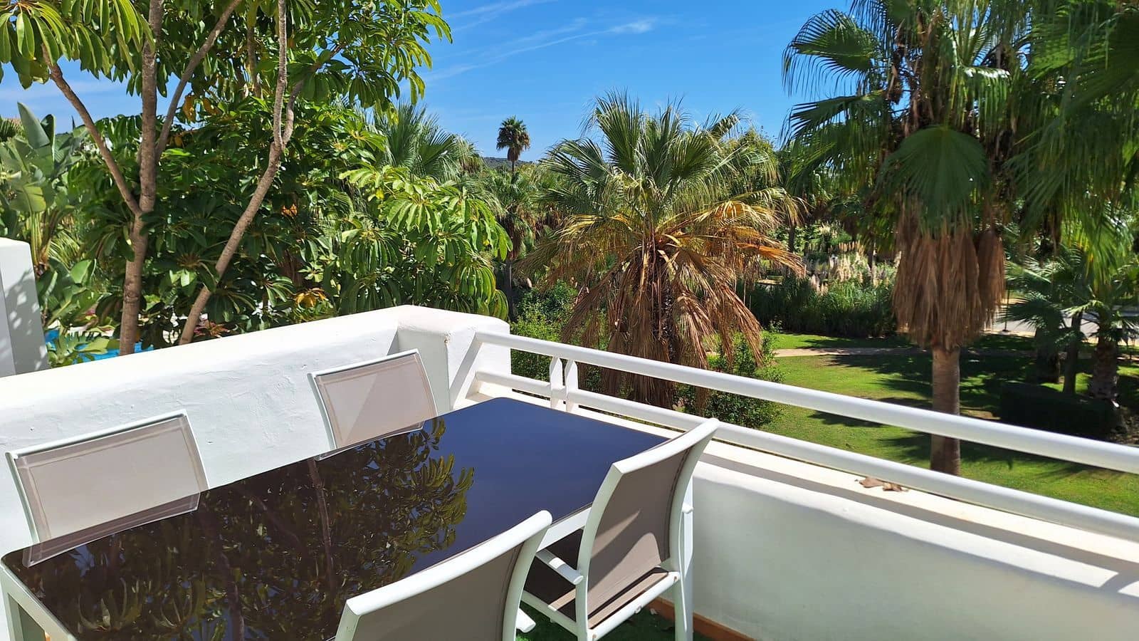 2 bedroom Apartment for sale in Casares with pool garage - € 370,000 (Ref: 10153554)