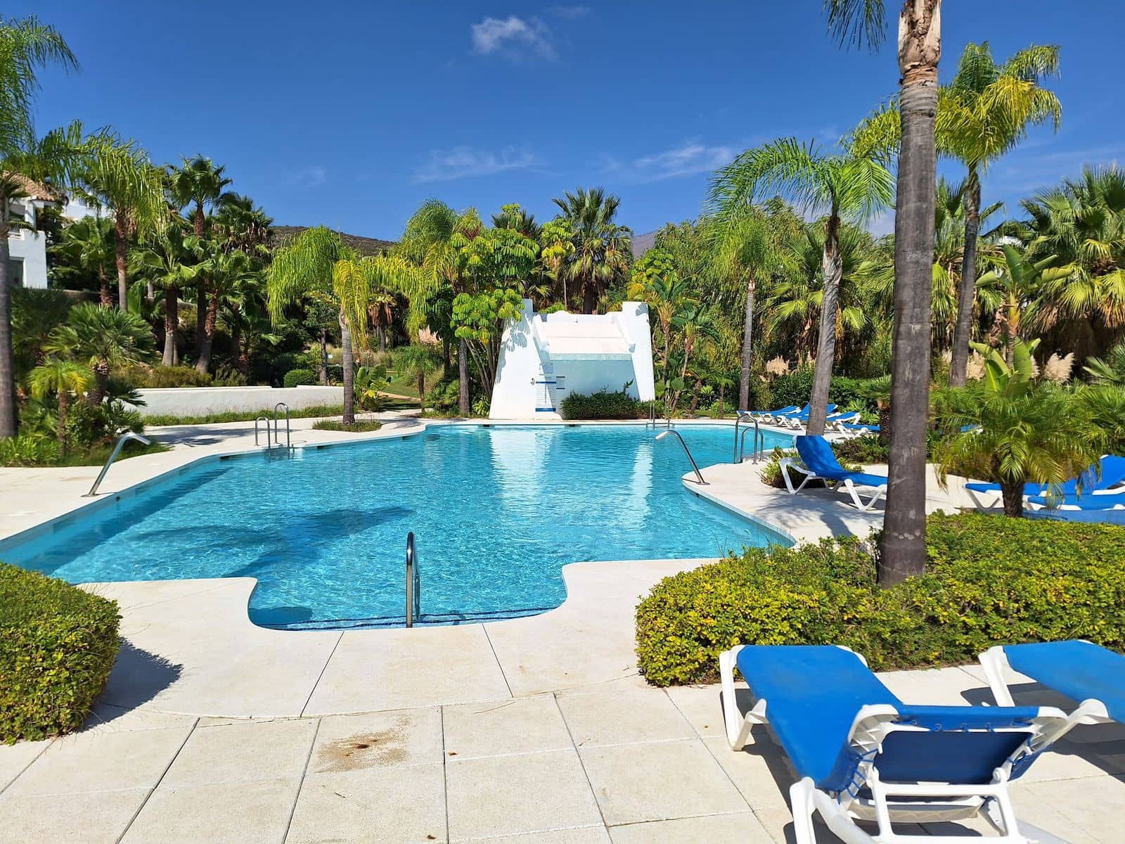 2 bedroom Apartment for sale in Casares with pool garage - € 370,000 (Ref: 10153554)