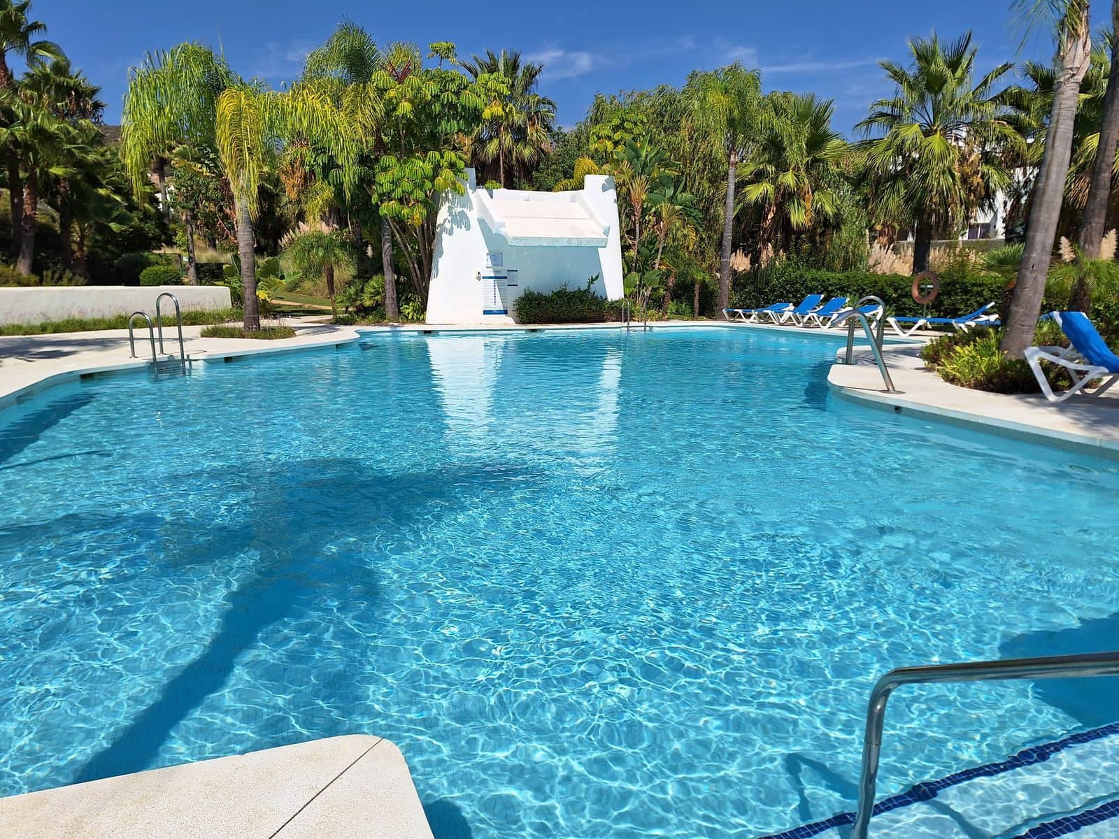 2 bedroom Apartment for sale in Casares with pool garage - € 370,000 (Ref: 10153554)