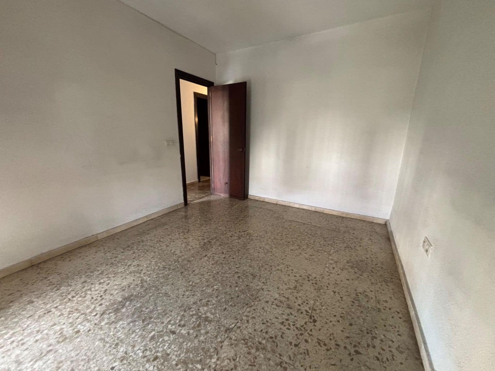 4 soveværelse Lejlighed til salg i Malaga by med garage - € 640.000 (Ref: 10153555)