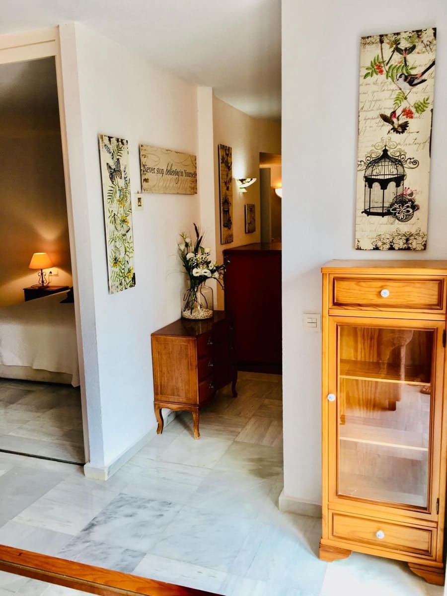 Apartamento de 2 habitaciones en Golden Mile en venta con piscina - 465.000 € (Ref: 10153556)