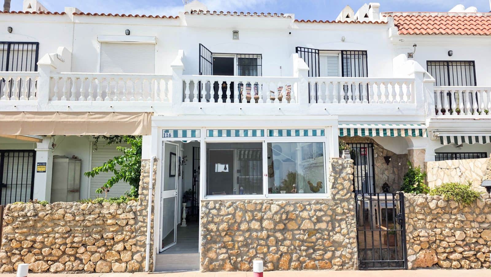 2 slaapkamer Huis te koop in Manilva met zwembad - € 330.000 (Ref: 10153562)