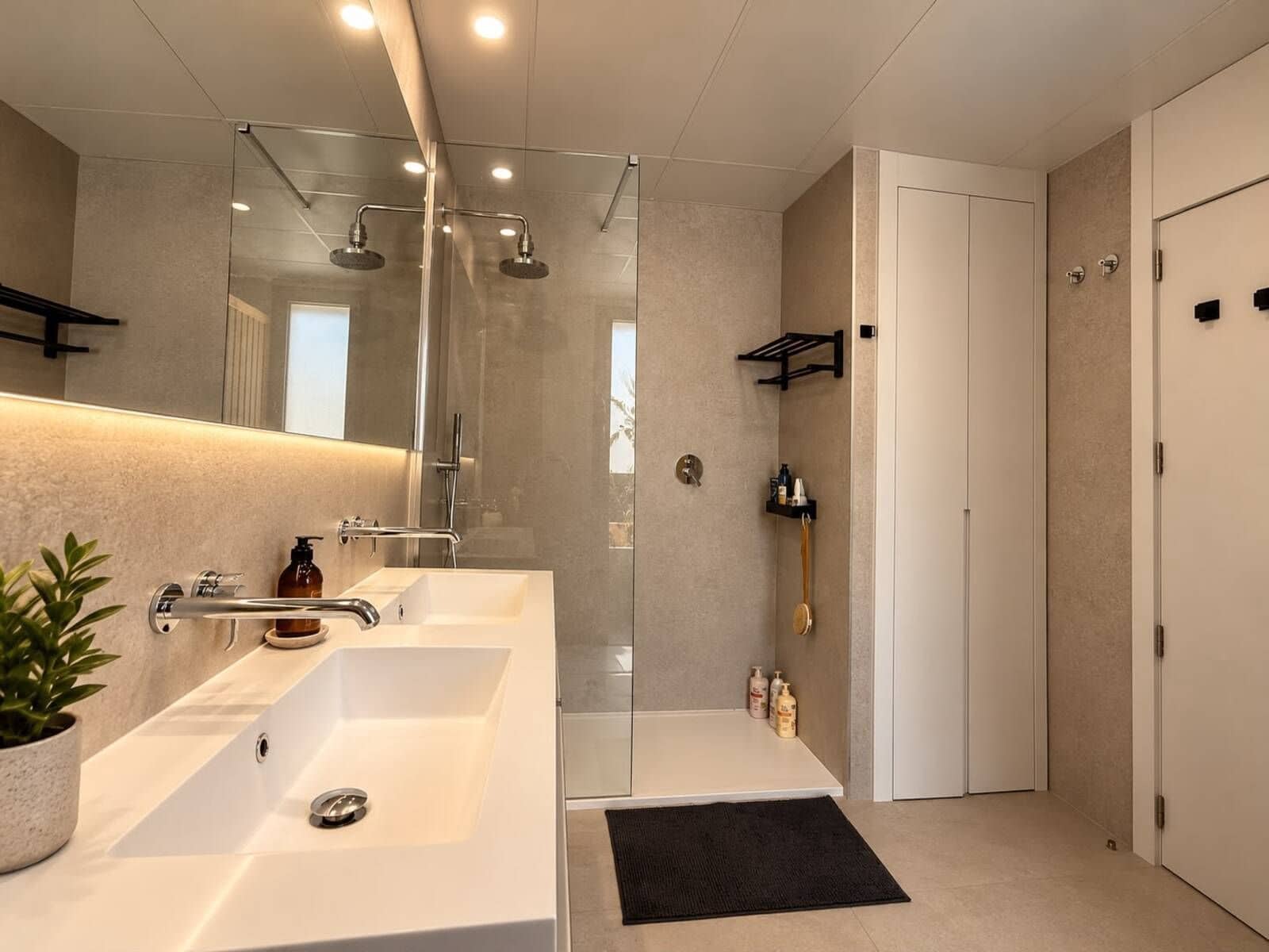 3 bedroom Penthouse for sale in Los Monteros with garage - € 1,295,000 (Ref: 10153566)