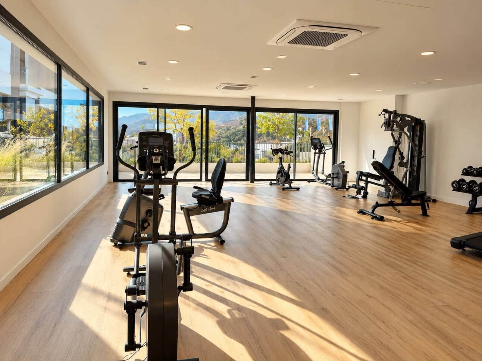 3 bedroom Penthouse for sale in Los Monteros with garage - € 1,295,000 (Ref: 10153566)