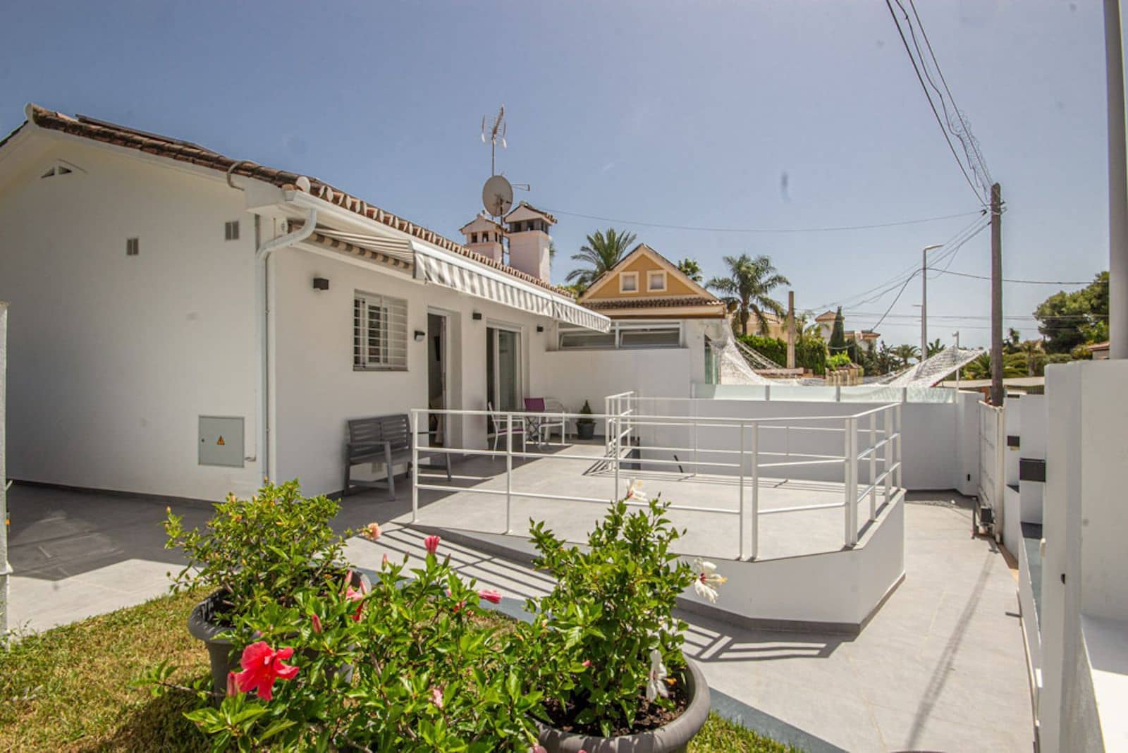 2 slaapkamer Bungalow te koop in Costabella met garage - € 489.000 (Ref: 10153571)