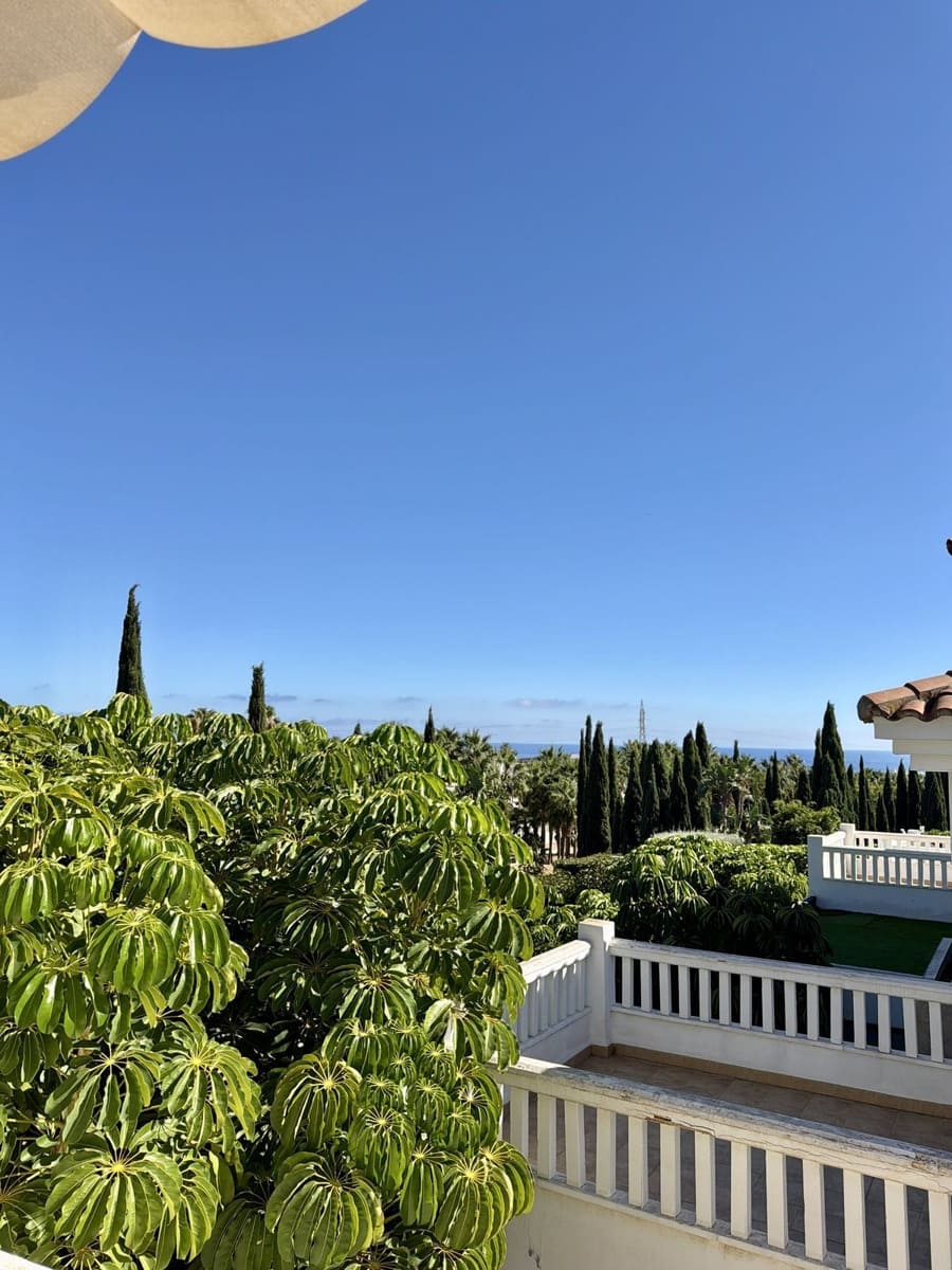 4 sovrum Semi-fristående Villa till salu i Benalmadena med pool - 930 000 € (Ref: 10153572)