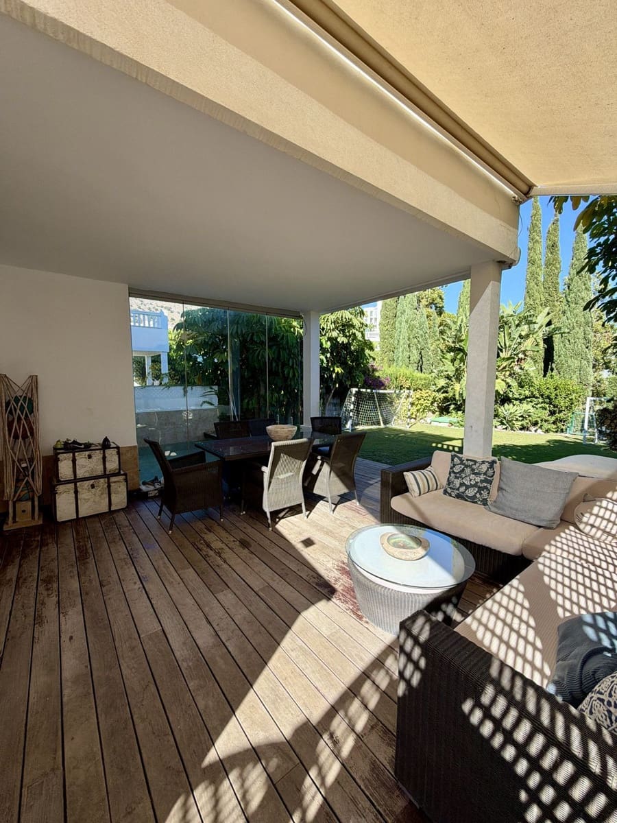 4 sovrum Semi-fristående Villa till salu i Benalmadena med pool - 930 000 € (Ref: 10153572)